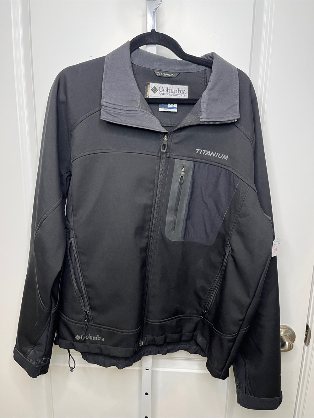 Columbia Titanium Men's Black and Gray Softshell Jacket XL